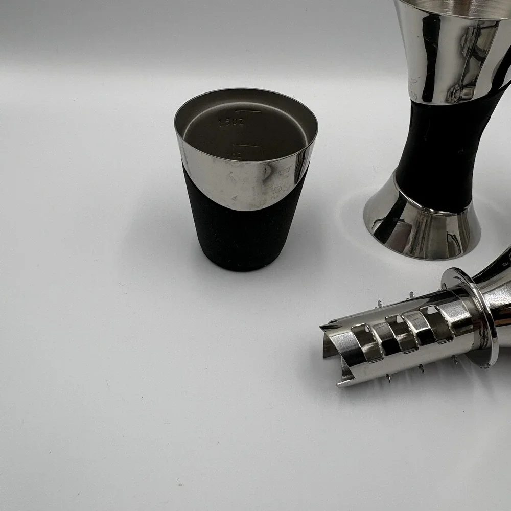 4 Piece Copco‎ Bar Set Jiggers Juicer Stainless Steel Unused